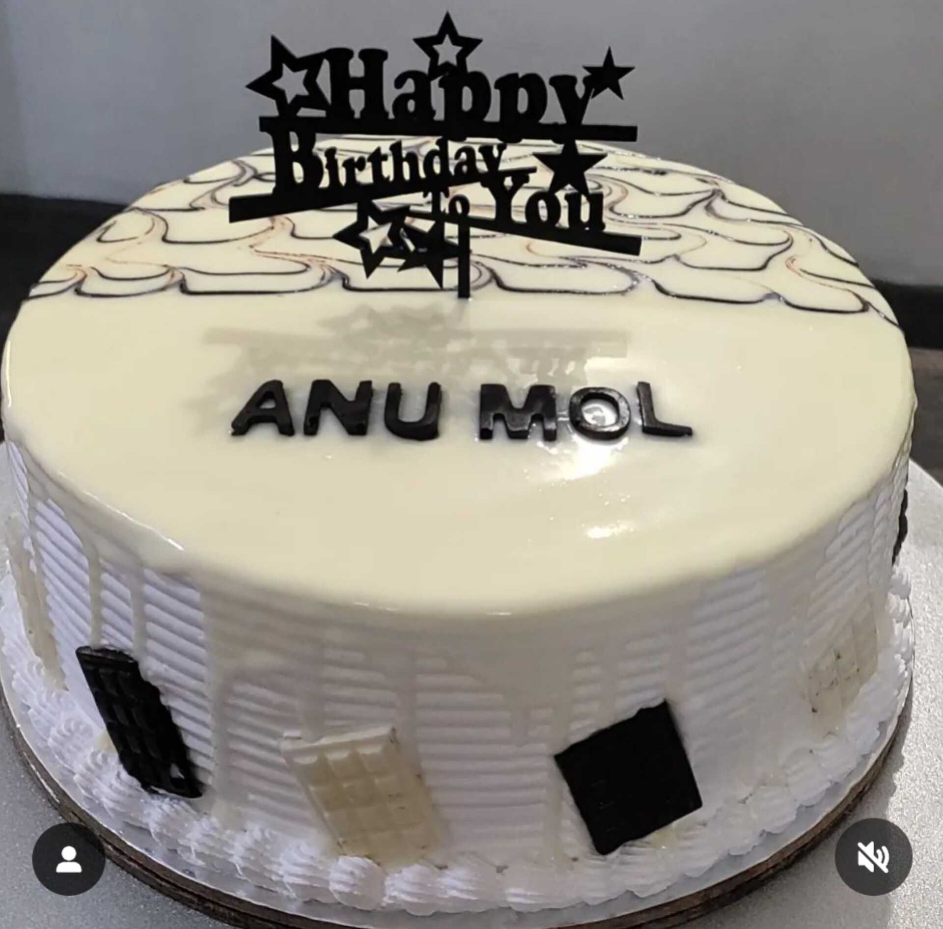 Premium RED N White Velvet Cake